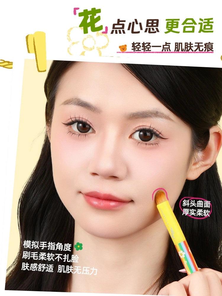 Wiggle Wiggle Concealer Tools Mini Puff n Brush Set