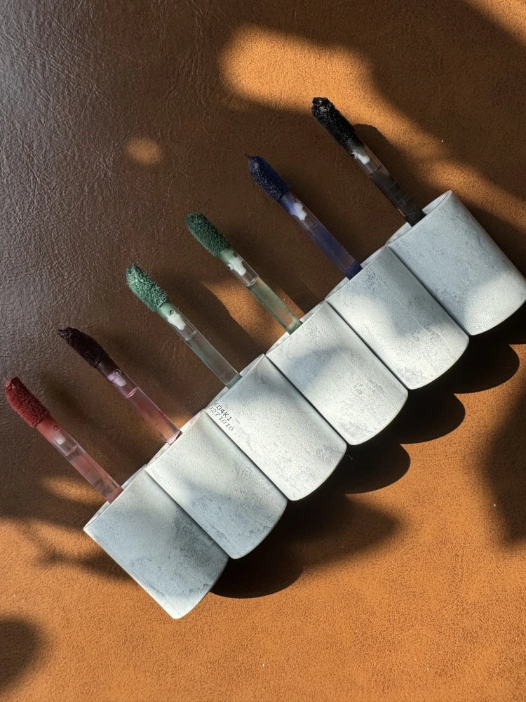 Less Is More 2nd Generation Lip Mud Moisture Lightweight 2.8g