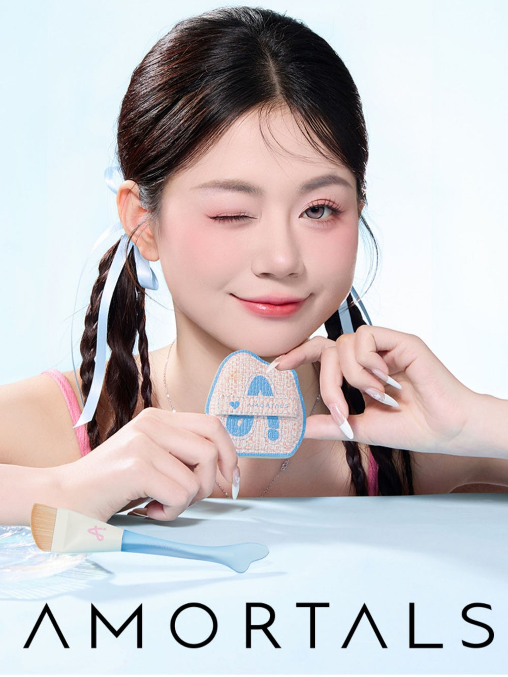 AMORTALS - Fishtail Foundation Brush