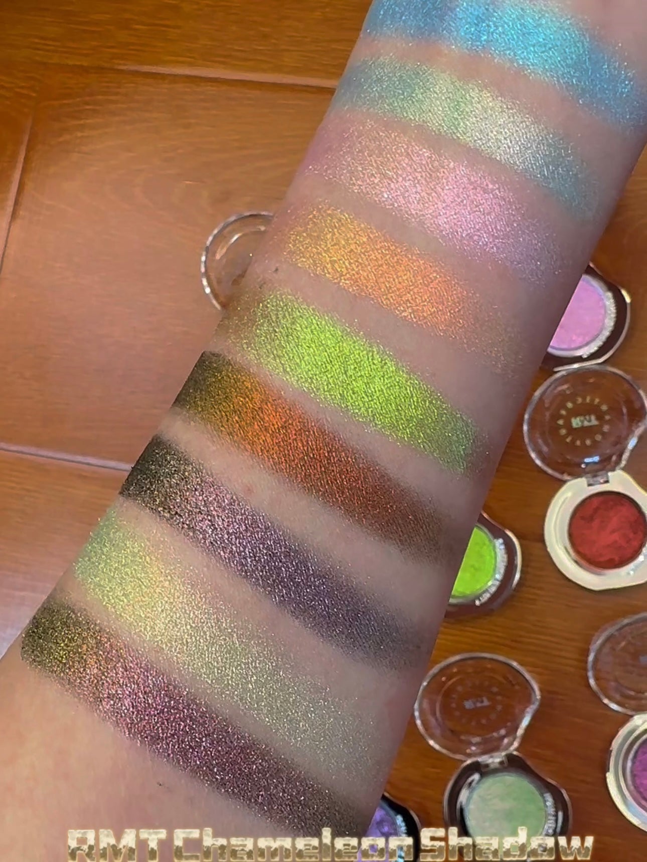 Romantic Beauty Silver River Chameleon Eyeshadow 800mg