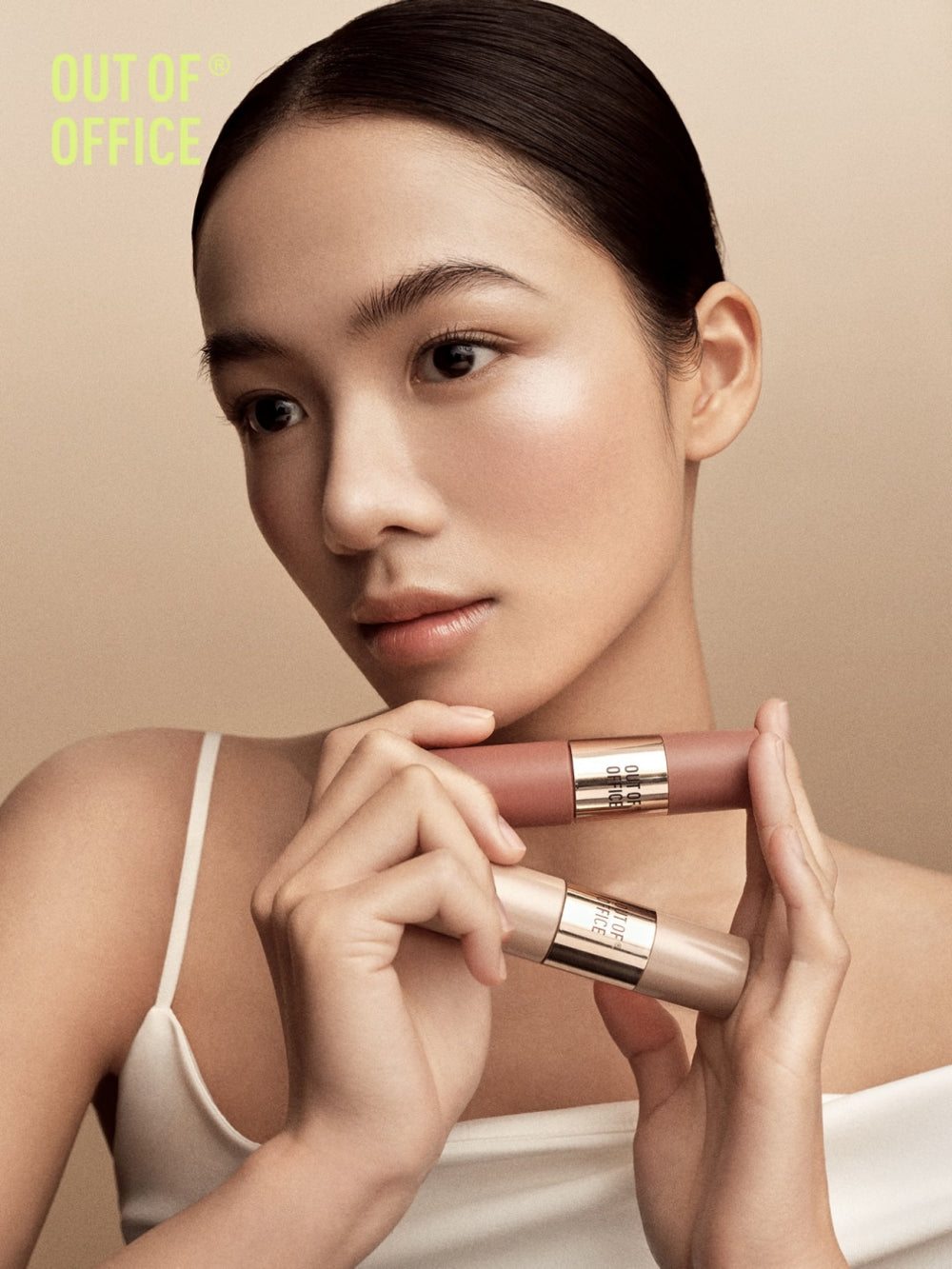 OUT OF OFFICE Lumeglow Multi-Use Liquid Blush / Highlighter 7g