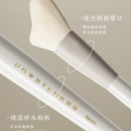 Rownyeon Contour Brush YM241 RY018 - Chic Decent